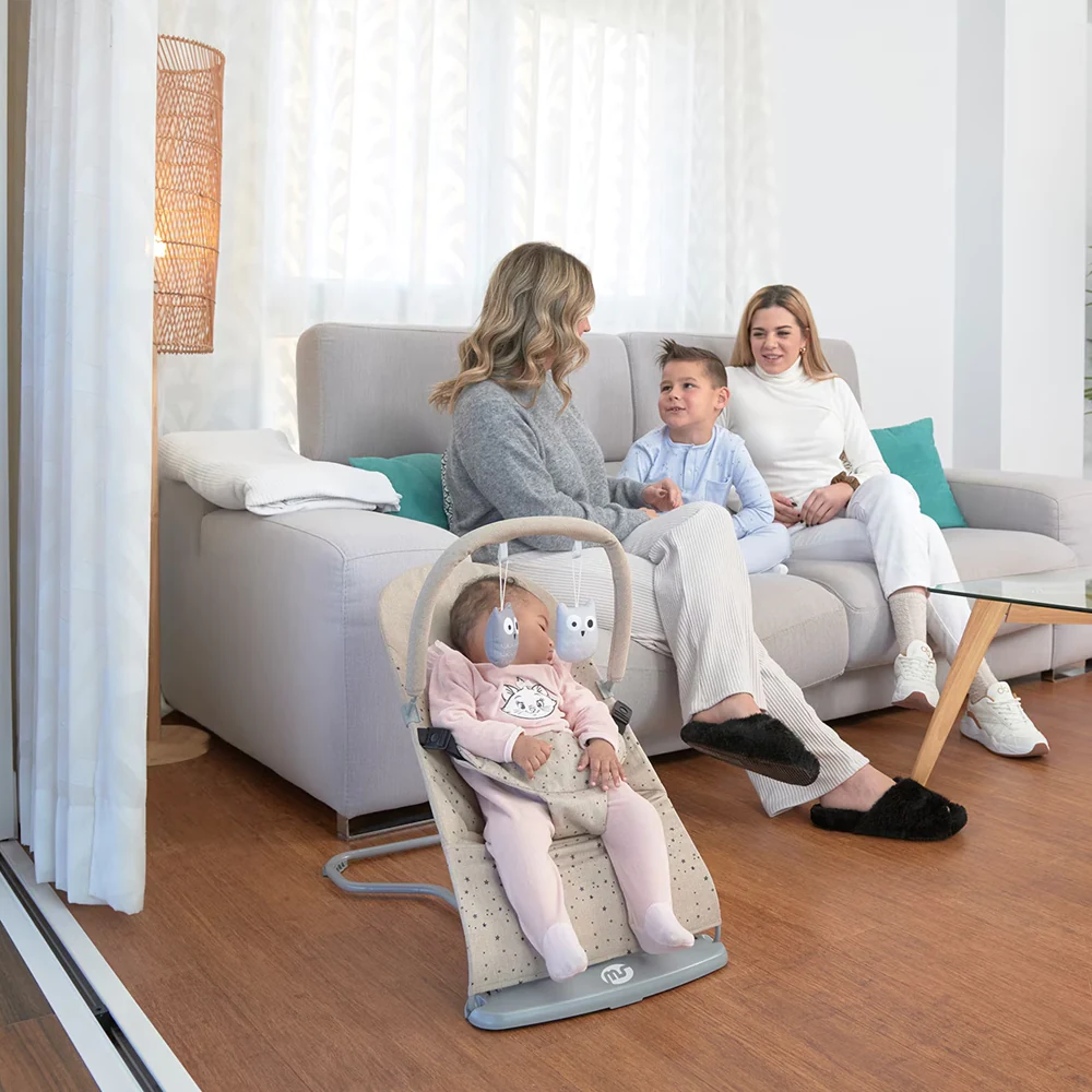 Familia y bebé durmiendo en Hamaca Lullaby