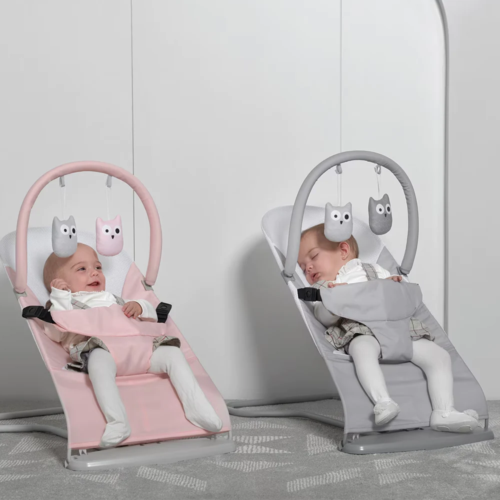 Bebés en Hamaca Lullaby Ergonómica color gris y rosa